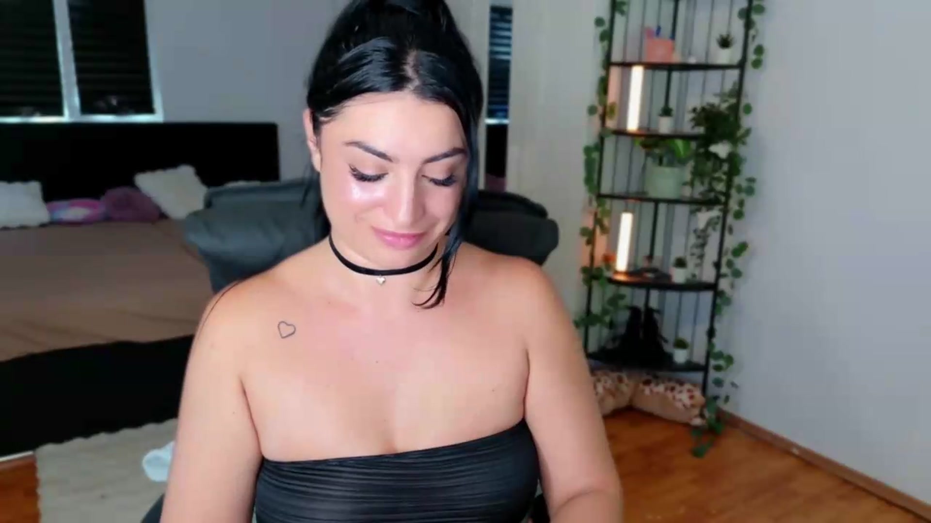 Gallery image thumbnail from Amystique's myfreecams stream on, 07/29/2026, 14:11 image 19 of 20