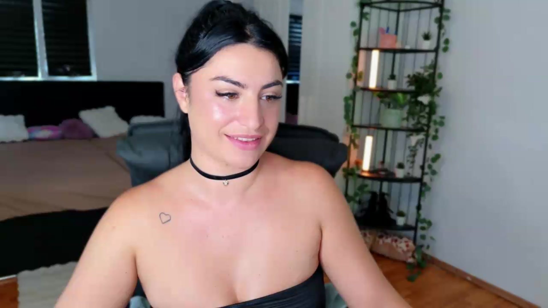 Gallery image thumbnail from Amystique's myfreecams stream on, 07/29/2026, 14:47 image 18 of 20