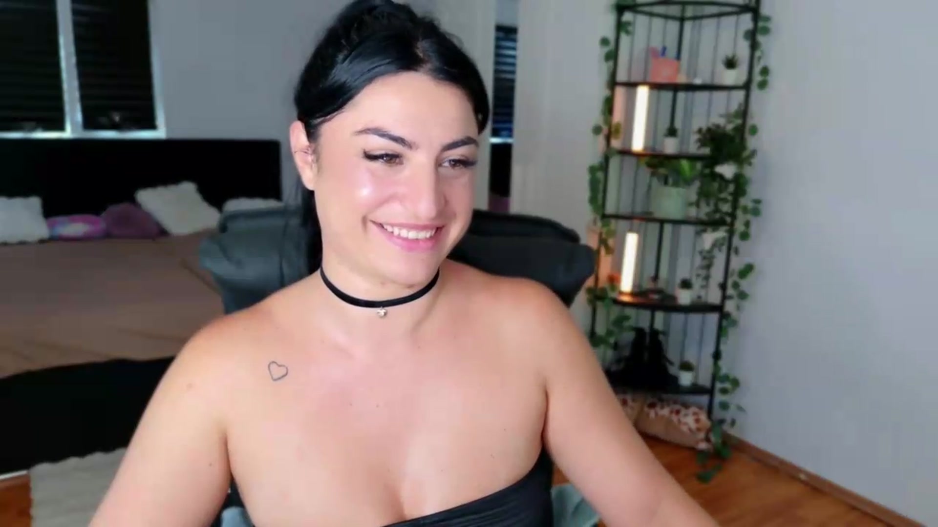 Gallery image thumbnail from Amystique's myfreecams stream on, 07/29/2026, 14:47 image 16 of 20