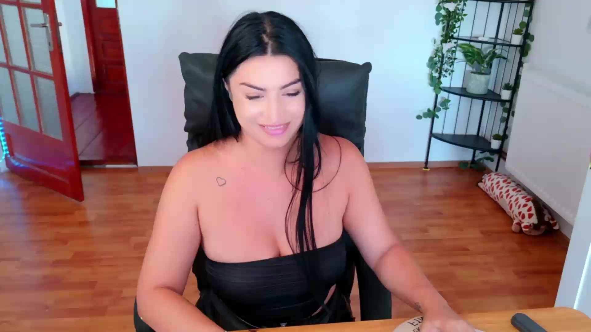 Gallery image thumbnail from Amystique's myfreecams stream on, 09/01/2026, 10:19 image 19 of 20