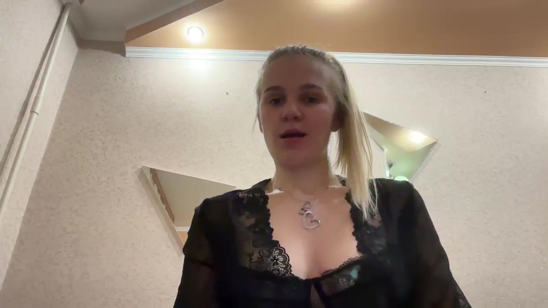 Gallery image thumbnail from An1taa's myfreecams stream on, 09/23/2024, 19:35 image 16 of 20