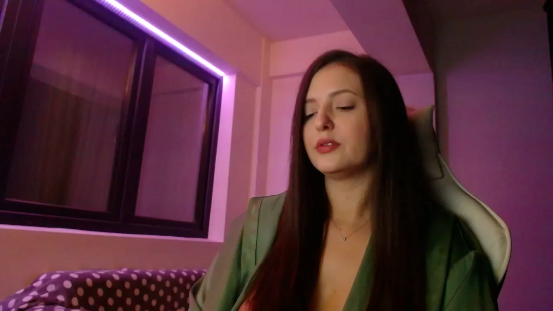Gallery image thumbnail from AnAzingEricka's myfreecams stream on, 11/15/2022, 08:08 image 2 of 20