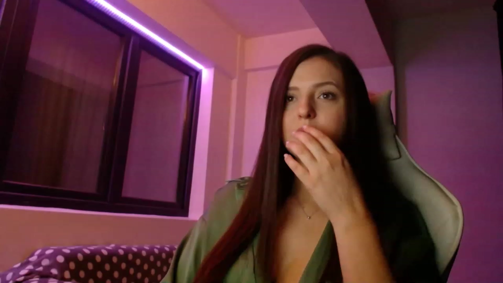 Gallery image thumbnail from AnAzingEricka's myfreecams stream on, 11/15/2022, 08:08 image 5 of 20