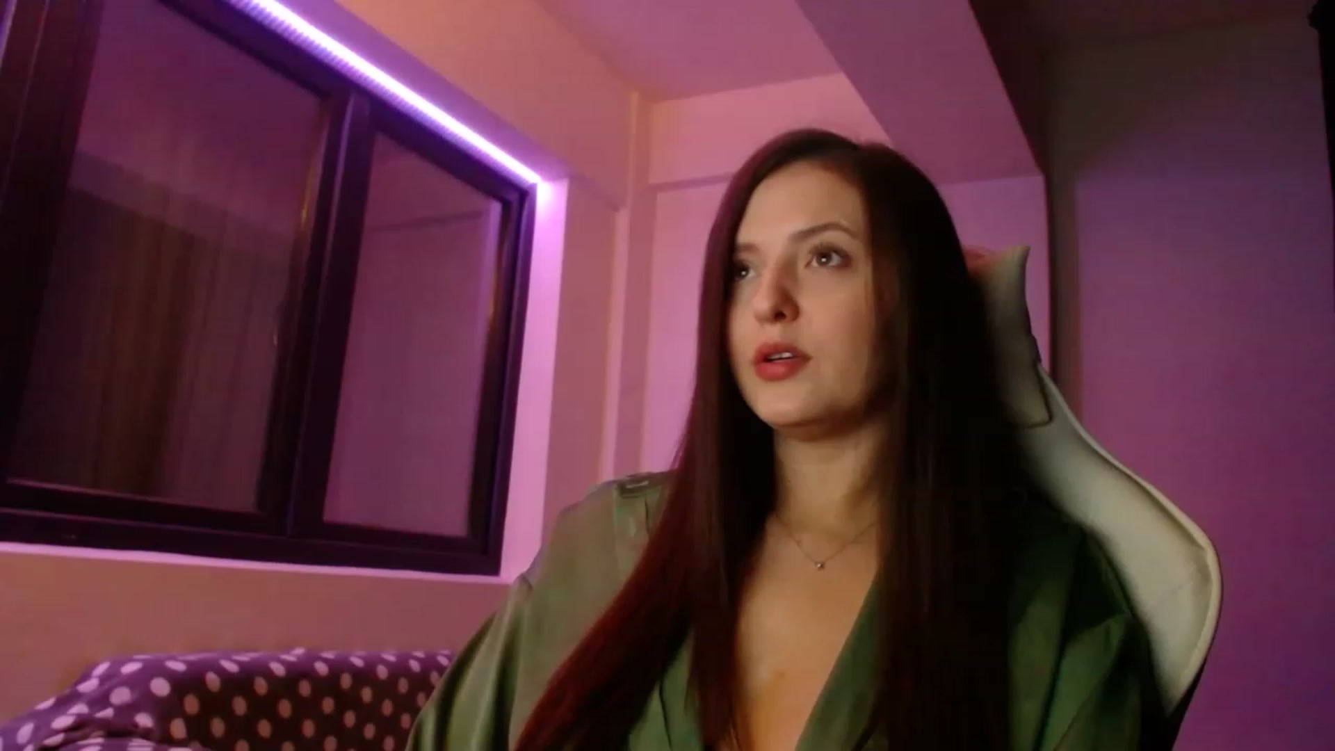 Gallery image thumbnail from AnAzingEricka's myfreecams stream on, 11/15/2022, 08:08 image 7 of 20