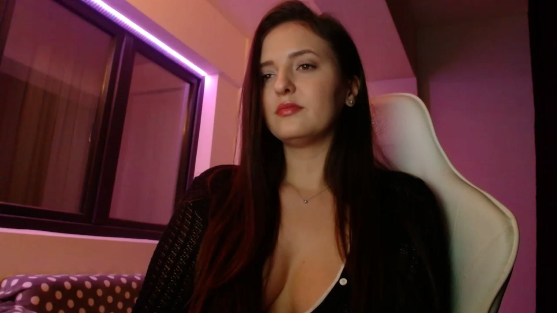 Gallery image thumbnail from AnAzingEricka's myfreecams stream on, 12/05/2022, 07:31 image 12 of 20
