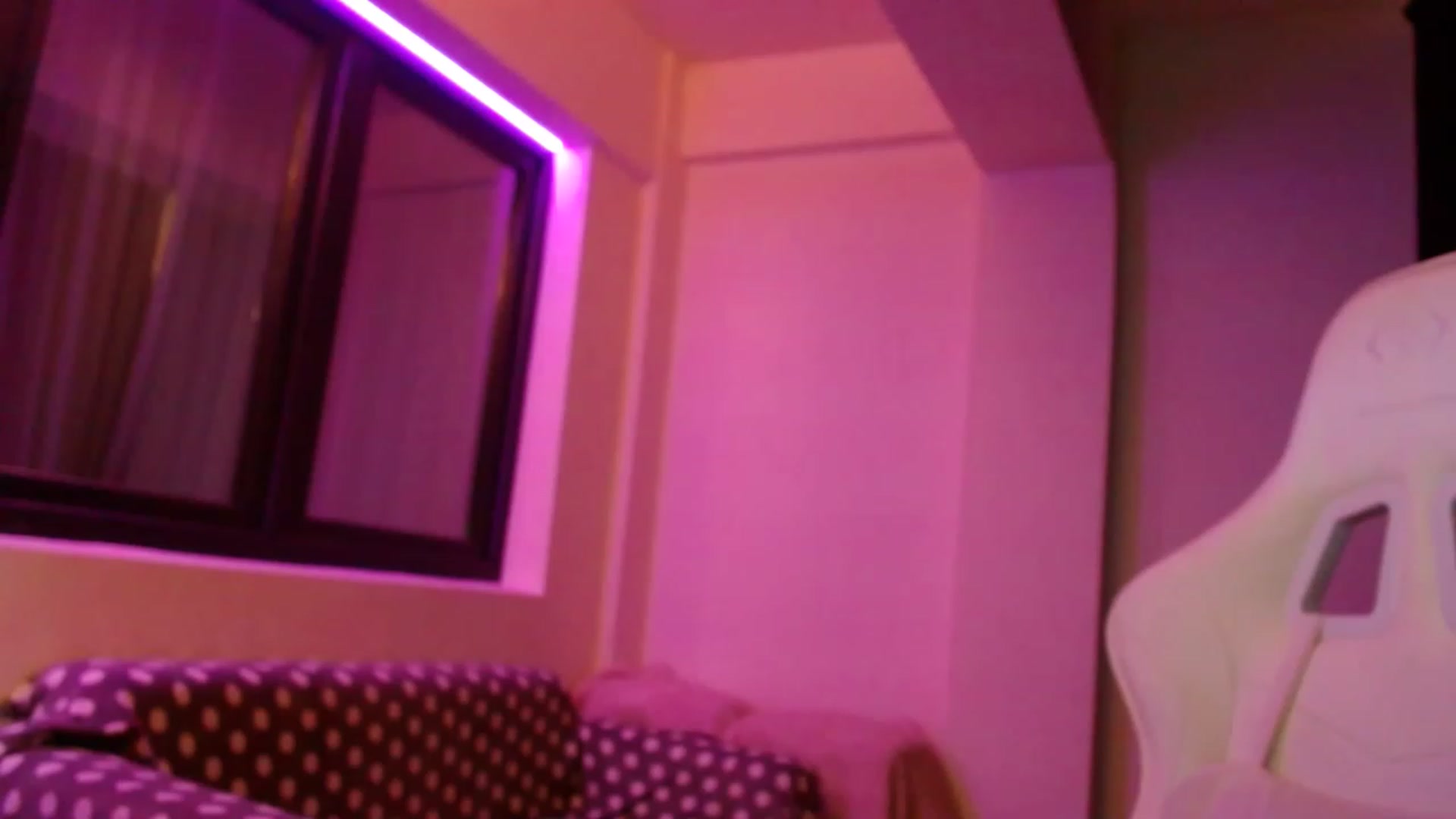 Gallery image thumbnail from AnAzingEricka's myfreecams stream on, 12/12/2022, 07:08 image 12 of 20