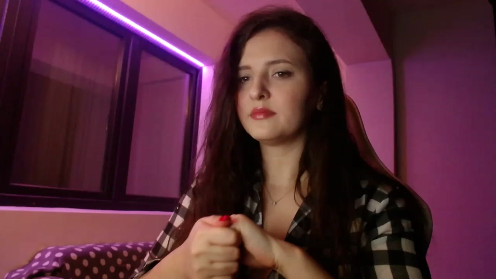 Gallery image thumbnail from AnAzingEricka's myfreecams stream on, 12/19/2022, 07:47 image 7 of 20