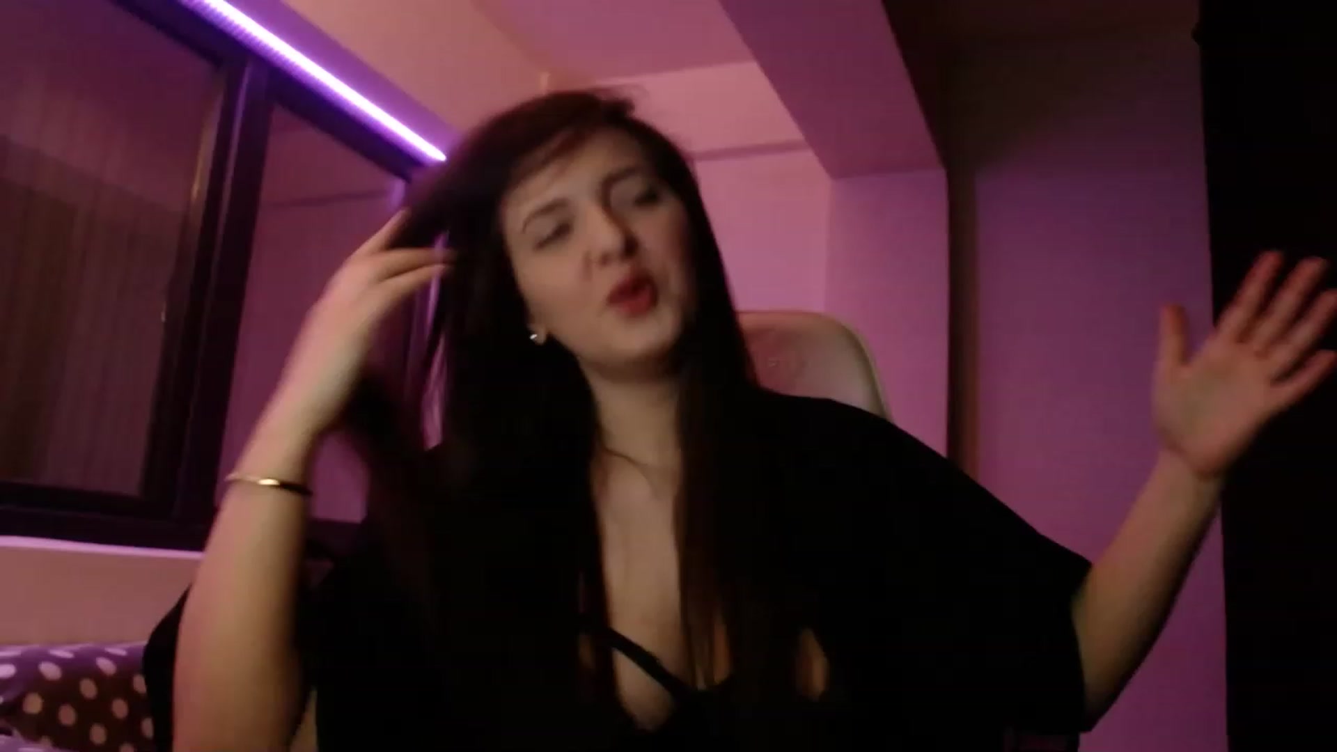 Gallery image thumbnail from AnAzingEricka's myfreecams stream on, 02/12/2023, 08:42 image 12 of 20