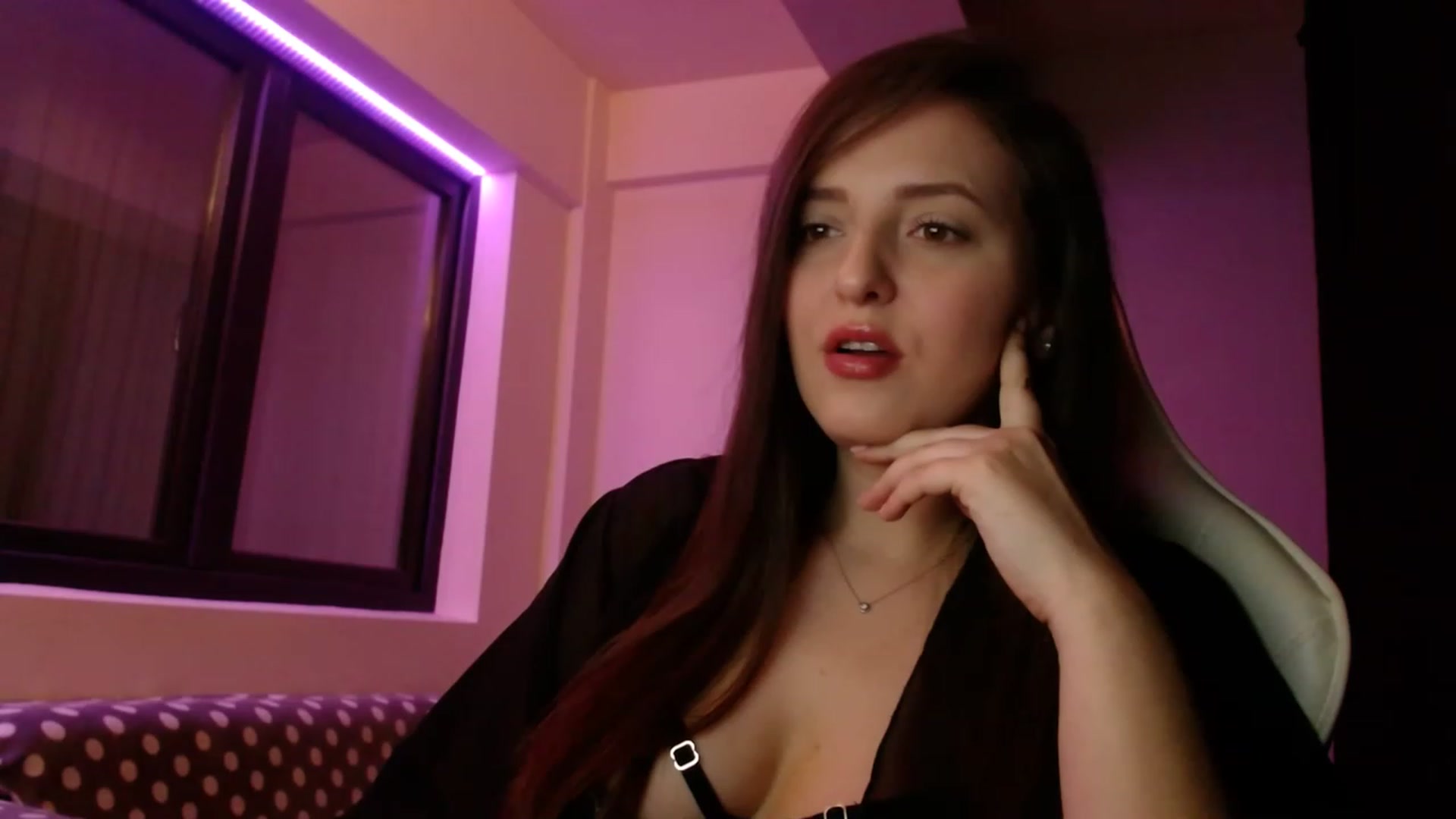 Gallery image thumbnail from AnAzingEricka's myfreecams stream on, 02/12/2023, 08:42 image 10 of 20