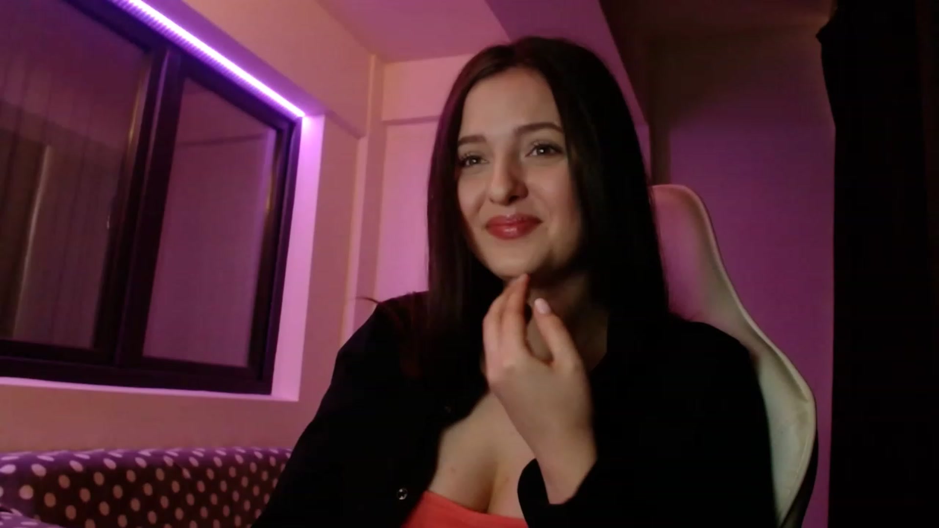 Gallery image thumbnail from AnAzingEricka's myfreecams stream on, 02/17/2023, 07:56 image 10 of 20