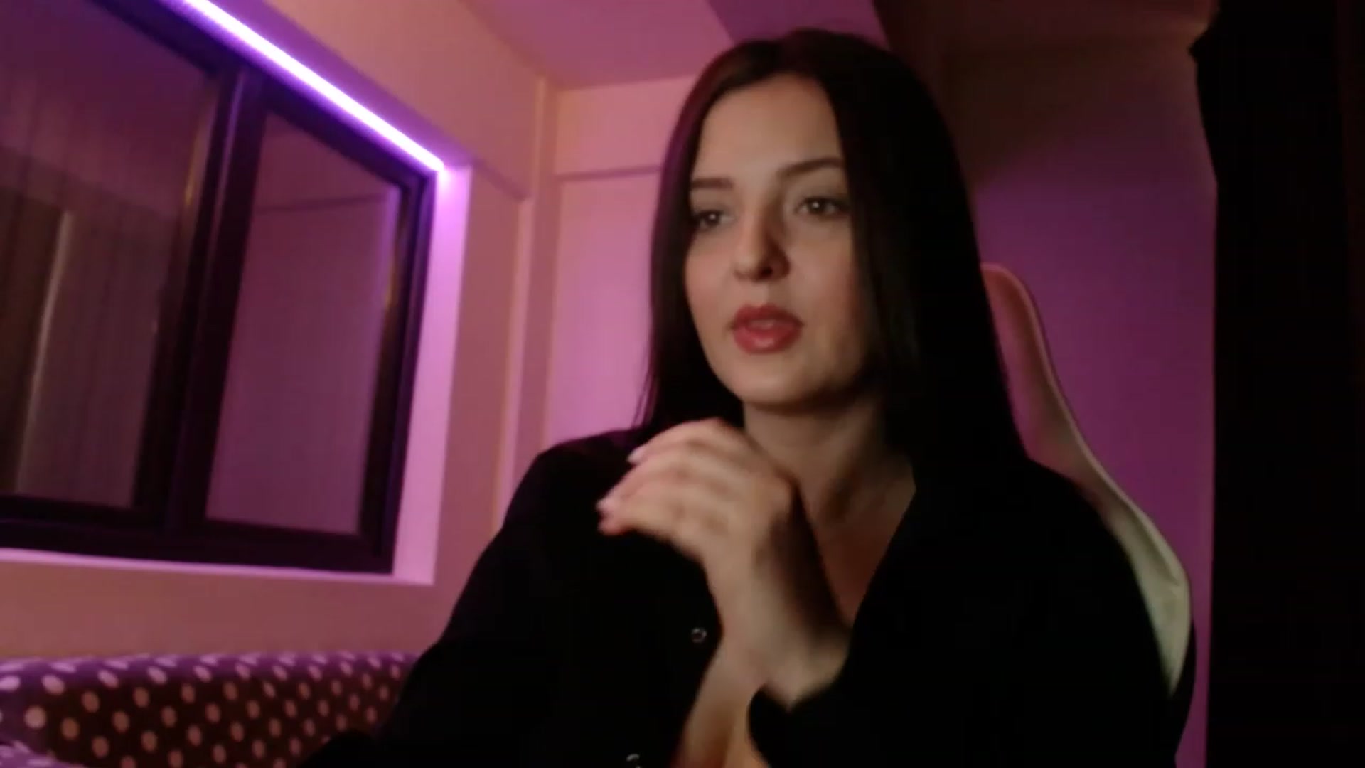 Gallery image thumbnail from AnAzingEricka's myfreecams stream on, 02/17/2023, 07:56 image 13 of 20