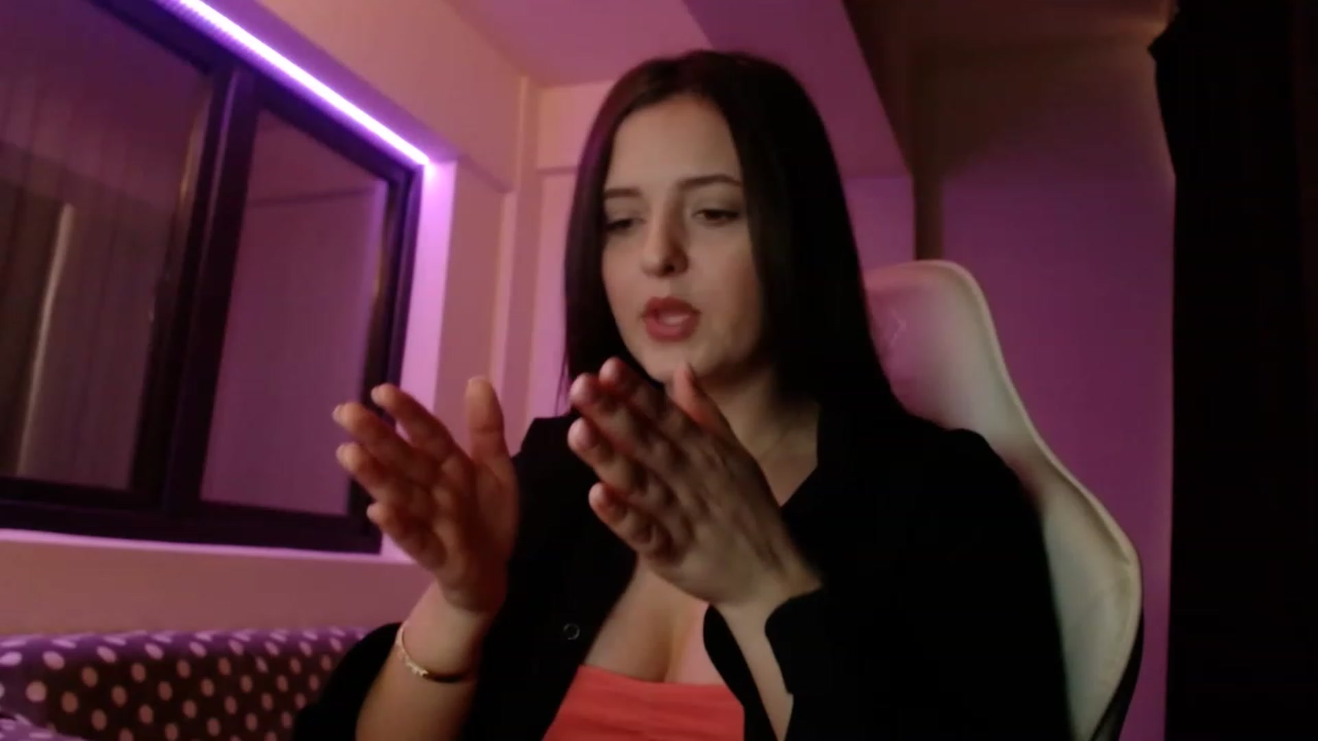 Gallery image thumbnail from AnAzingEricka's myfreecams stream on, 02/17/2023, 07:56 image 6 of 20