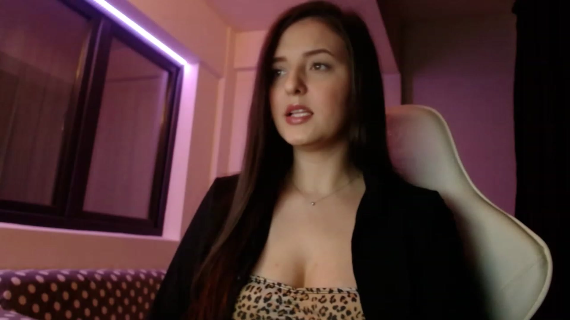 Gallery image thumbnail from AnAzingEricka's myfreecams stream on, 02/18/2023, 08:34 image 14 of 20