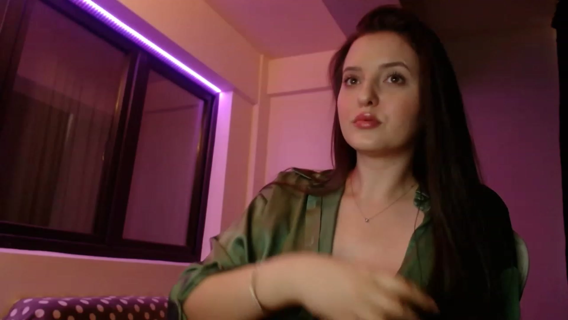 Gallery image thumbnail from AnAzingEricka's myfreecams stream on, 03/03/2023, 08:01 image 14 of 20