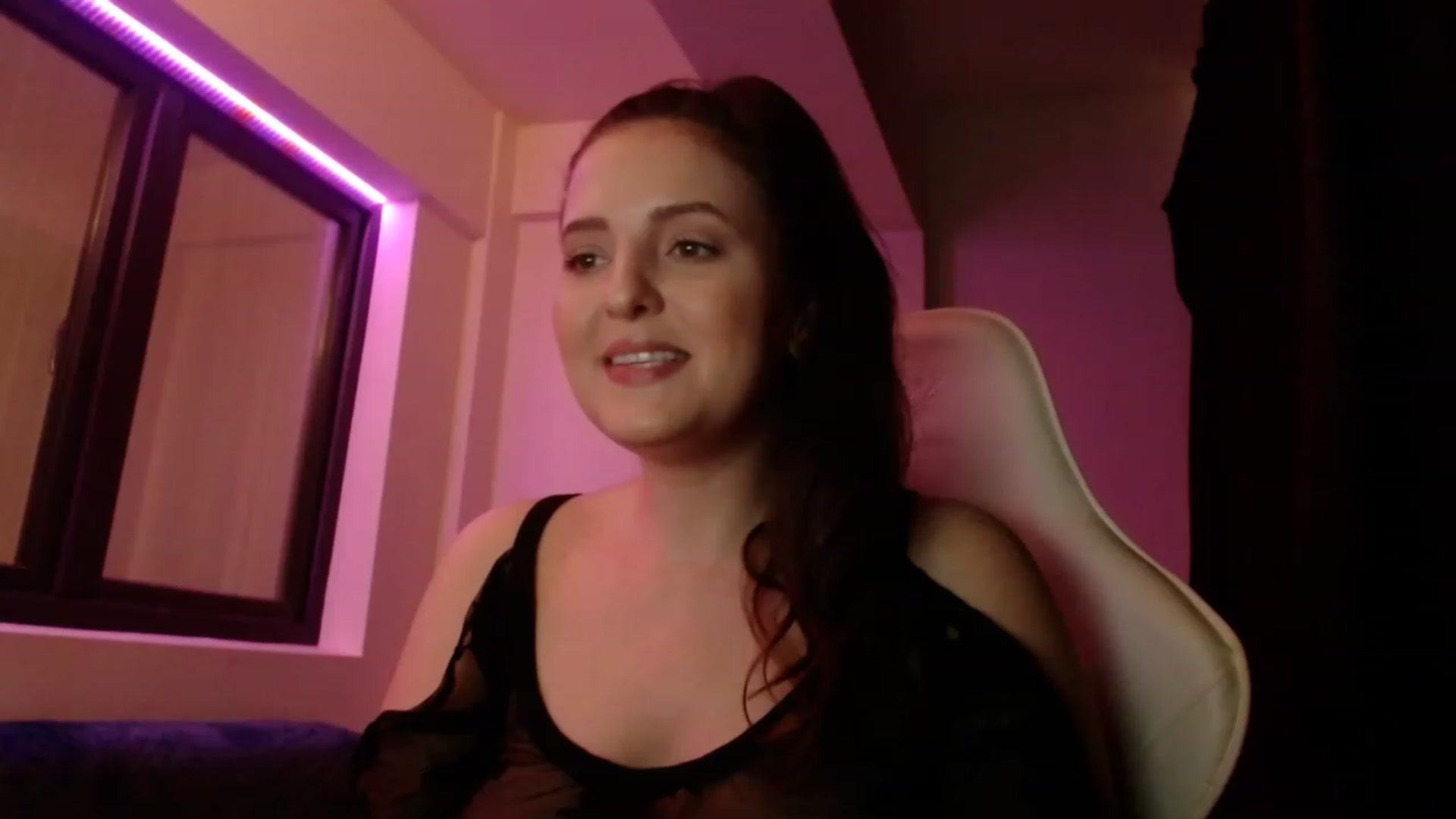 Gallery image thumbnail from AnAzingEricka's myfreecams stream on, 05/22/2023, 05:42 image 19 of 20