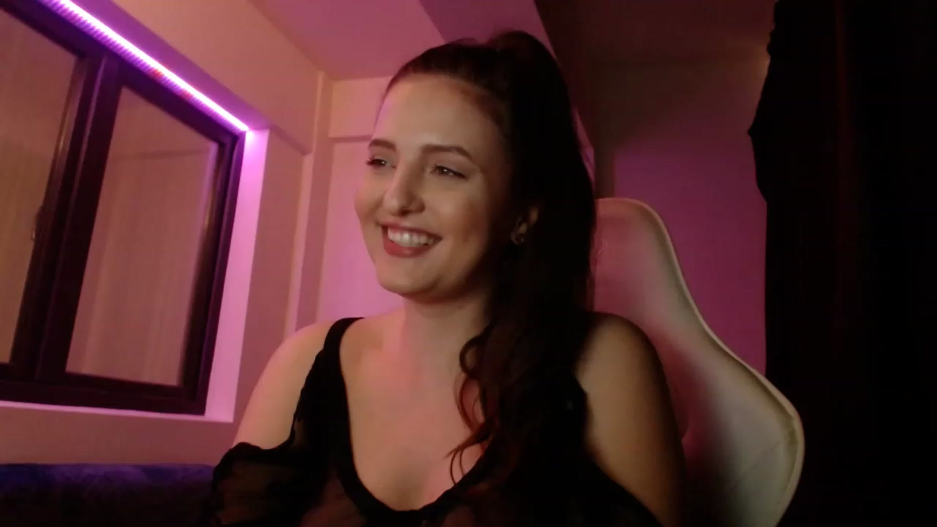 Gallery image thumbnail from AnAzingEricka's myfreecams stream on, 05/22/2023, 05:42 image 20 of 20