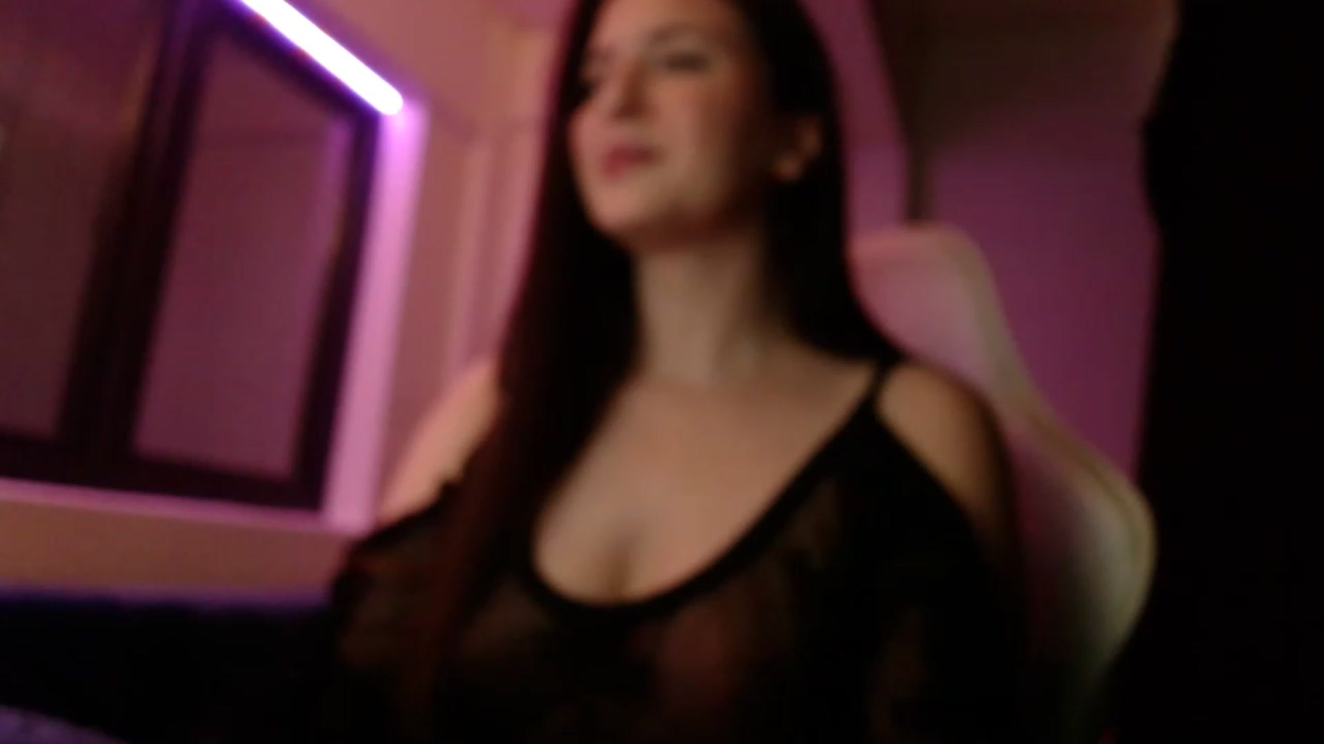 Gallery image thumbnail from AnAzingEricka's myfreecams stream on, 06/25/2023, 07:31 image 15 of 20