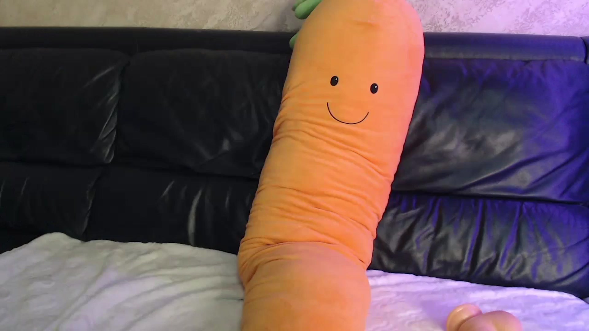 Gallery image thumbnail from AnBasset's myfreecams stream on, 05/18/2024, 22:04 image 14 of 20