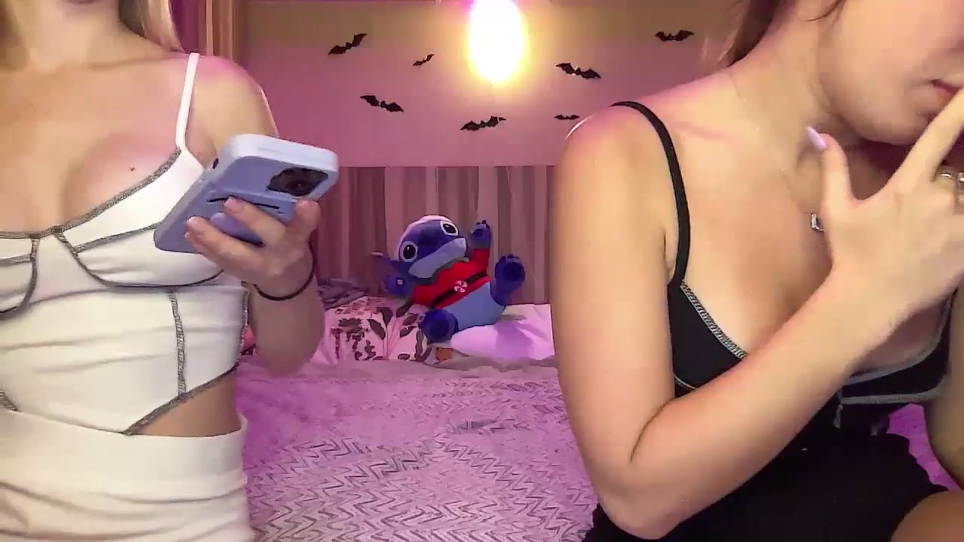 Gallery image thumbnail from AnPeachyGirl's myfreecams stream on, 11/30/2023, 19:04 image 13 of 20