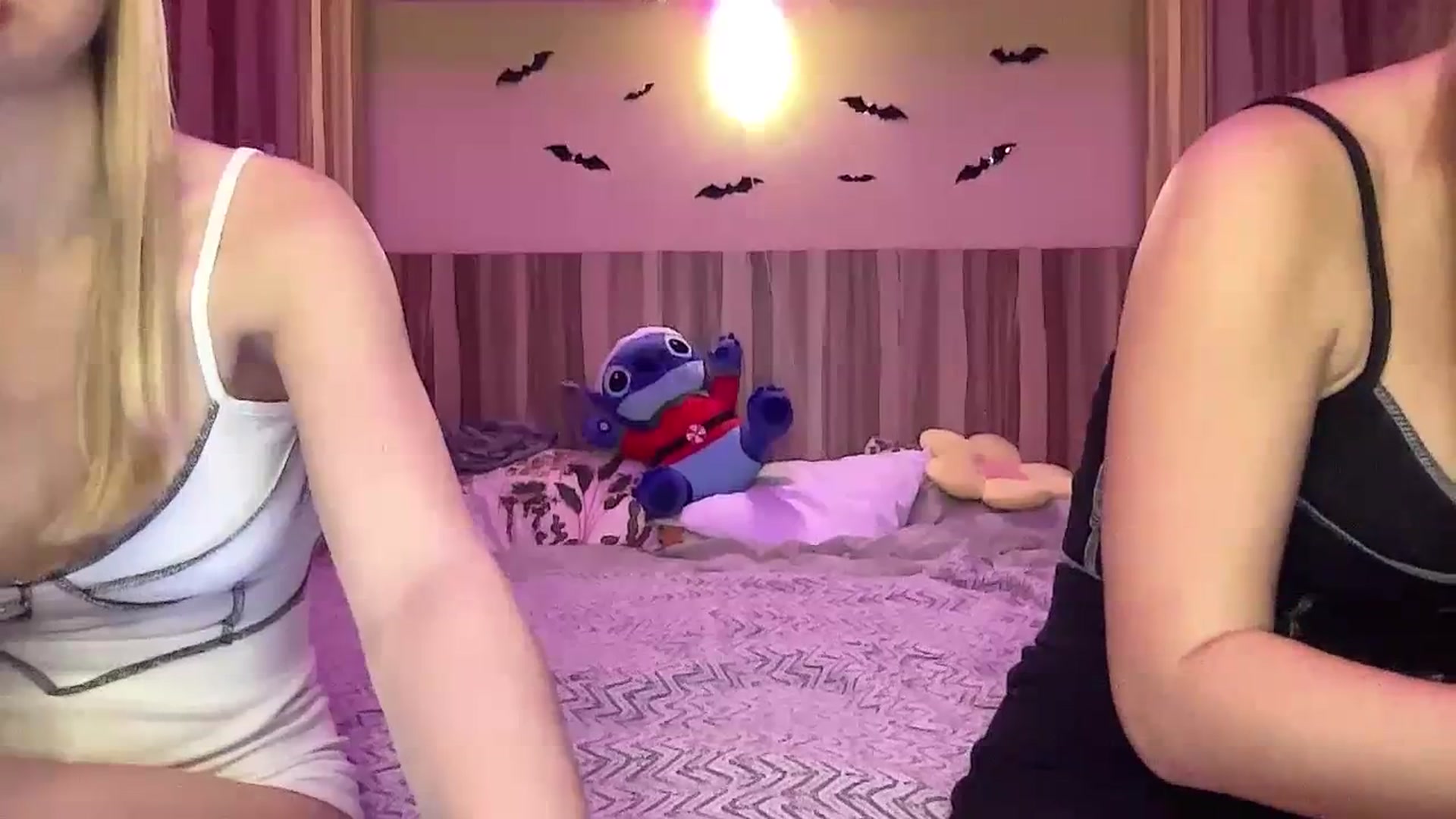 Gallery image thumbnail from AnPeachyGirl's myfreecams stream on, 11/30/2023, 19:04 image 8 of 20