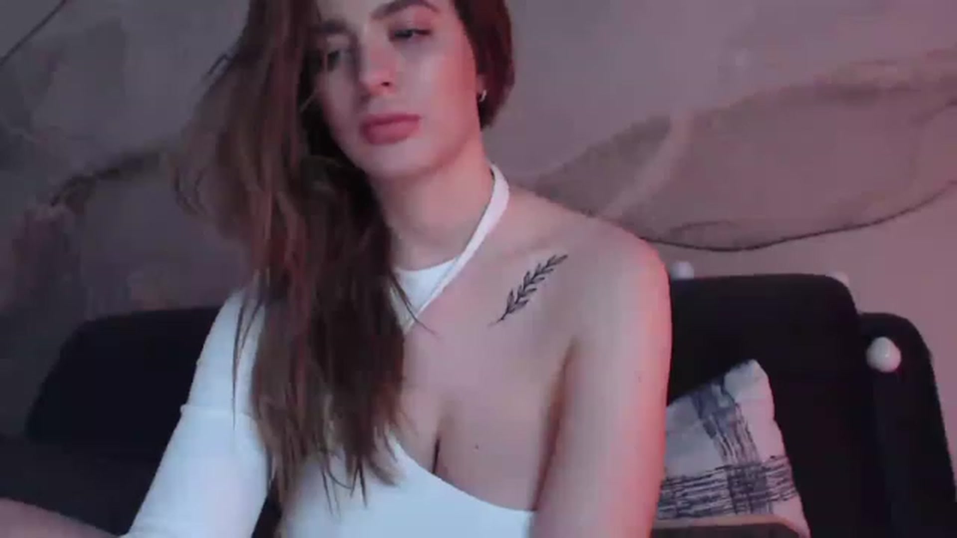 Gallery image thumbnail from An_Basset's myfreecams stream on, 01/17/2023, 21:16 image 18 of 20