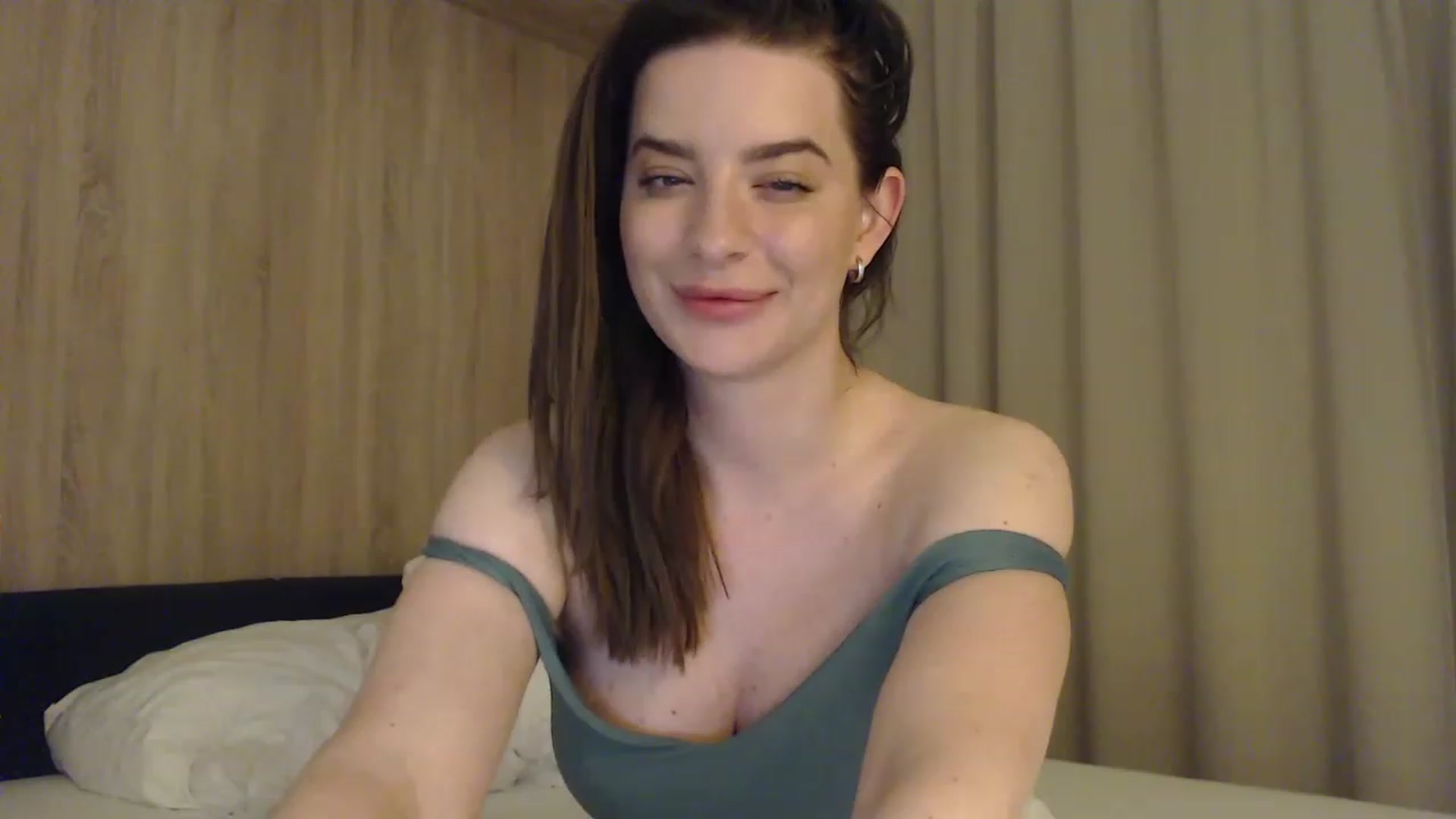 Gallery image thumbnail from An_Basset's myfreecams stream on, 06/06/2023, 20:48 image 19 of 20
