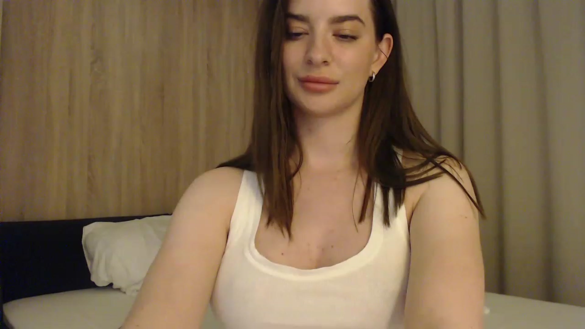 Gallery image thumbnail from An_Basset's myfreecams stream on, 06/06/2023, 21:09 image 16 of 20
