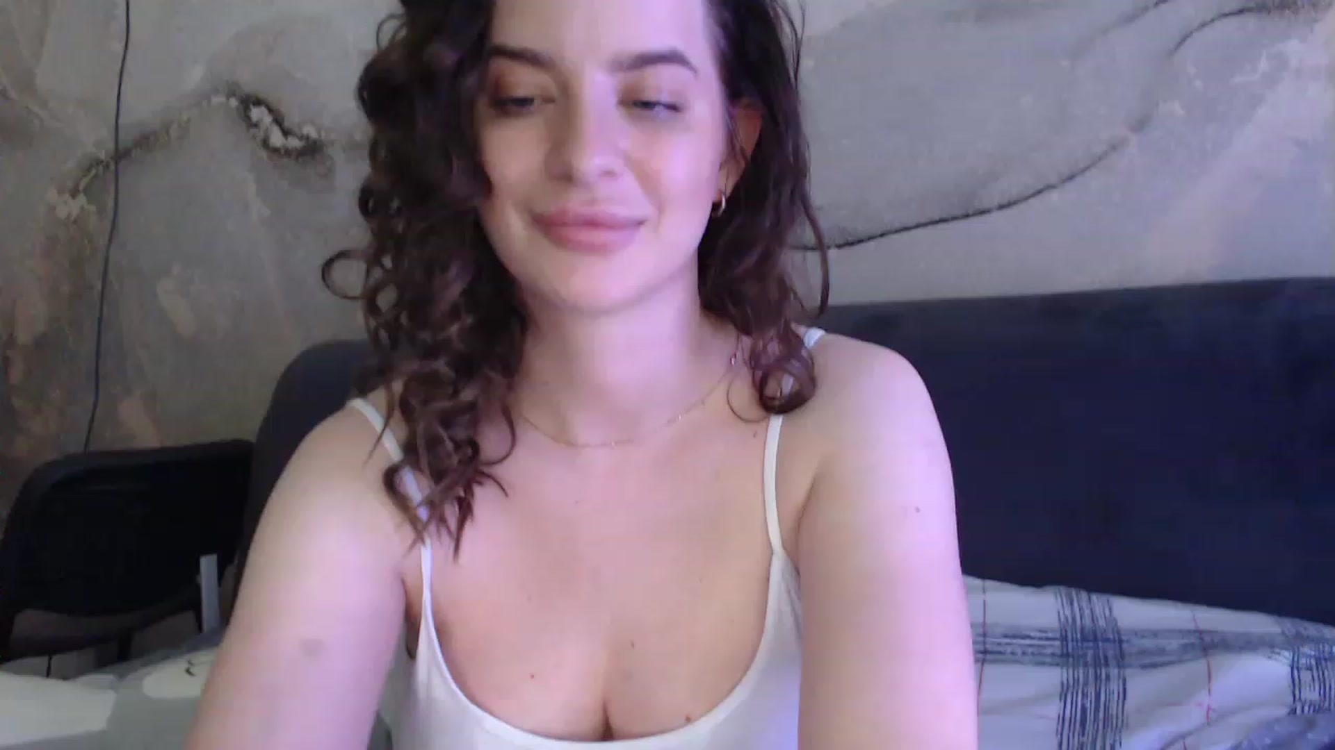 Gallery image thumbnail from An_Basset's myfreecams stream on, 07/10/2023, 14:02 image 3 of 20