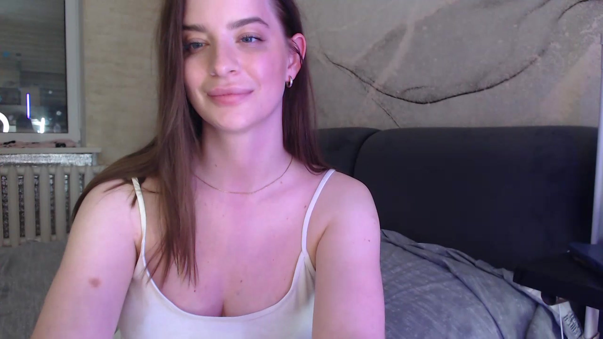 Gallery image thumbnail from An_Basset's myfreecams stream on, 07/12/2023, 14:50 image 19 of 20