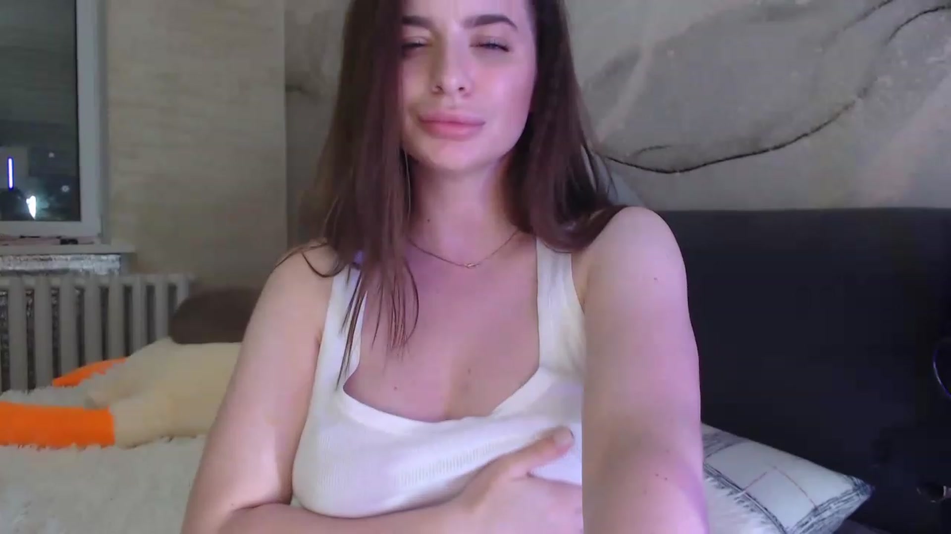 Gallery image thumbnail from An_Basset's myfreecams stream on, 07/15/2023, 21:32 image 17 of 20