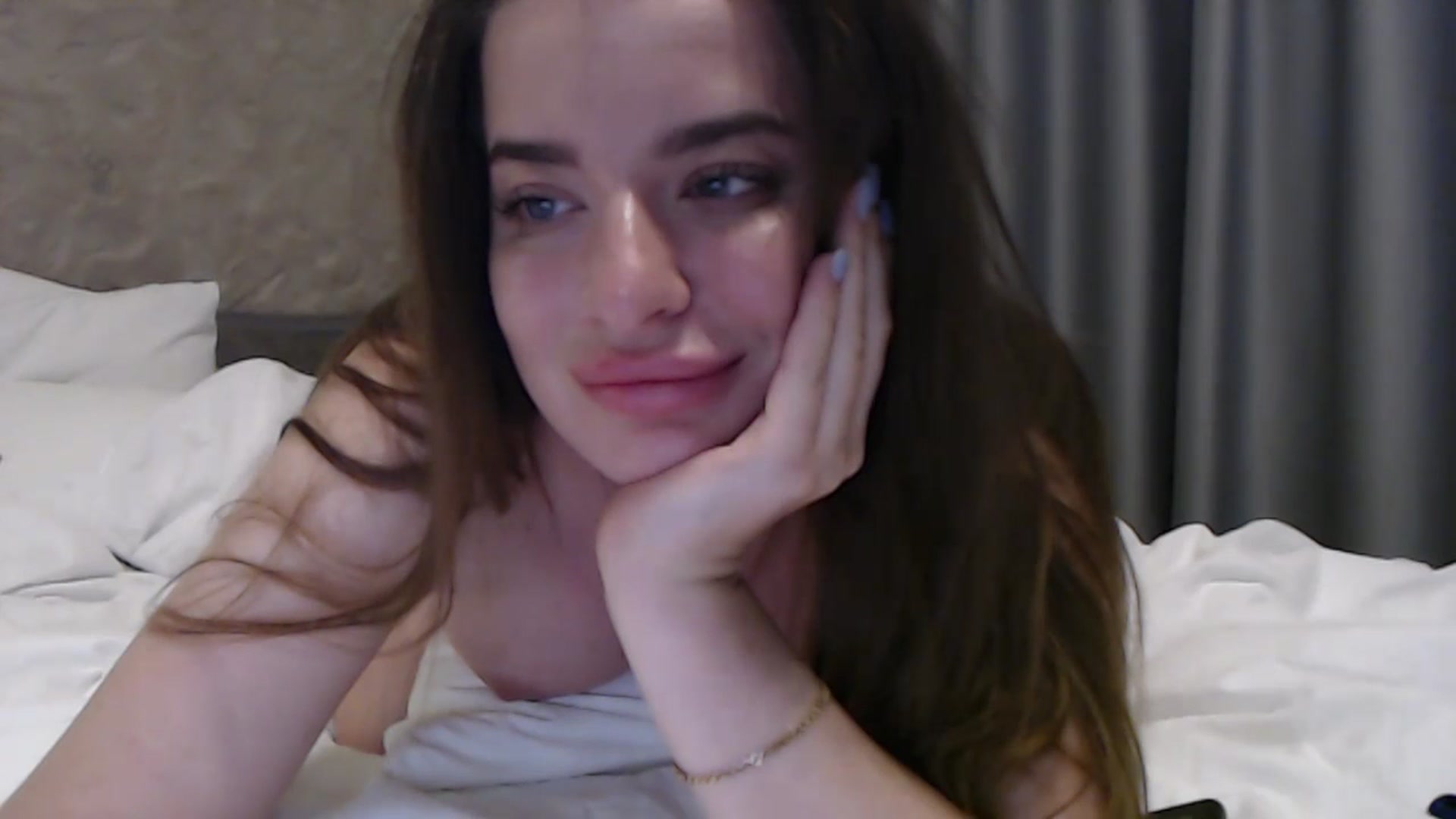 Gallery image thumbnail from An_Basset's myfreecams stream on, 09/06/2023, 04:54 image 17 of 20