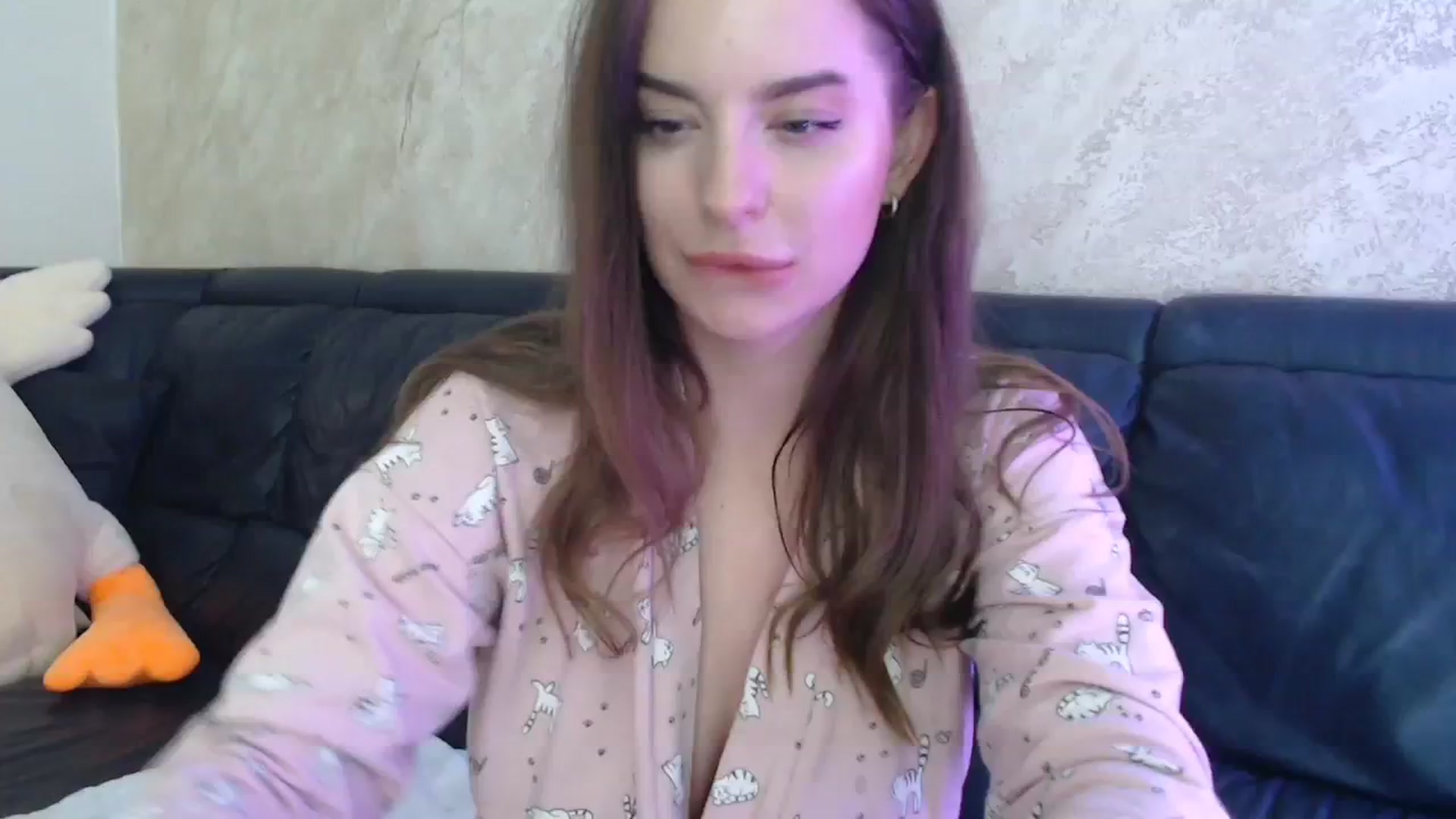 Gallery image thumbnail from An_Basset's myfreecams stream on, 11/22/2023, 21:38 image 16 of 20