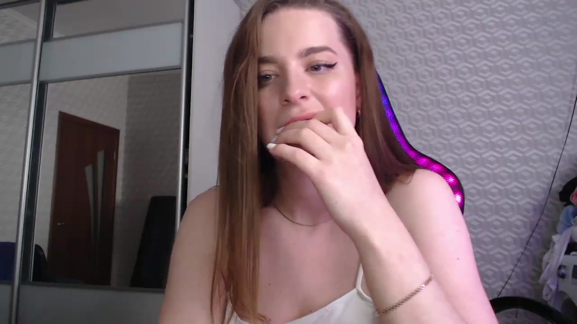 Gallery image thumbnail from An_Basset's myfreecams stream on, 03/11/2024, 20:31 image 14 of 20