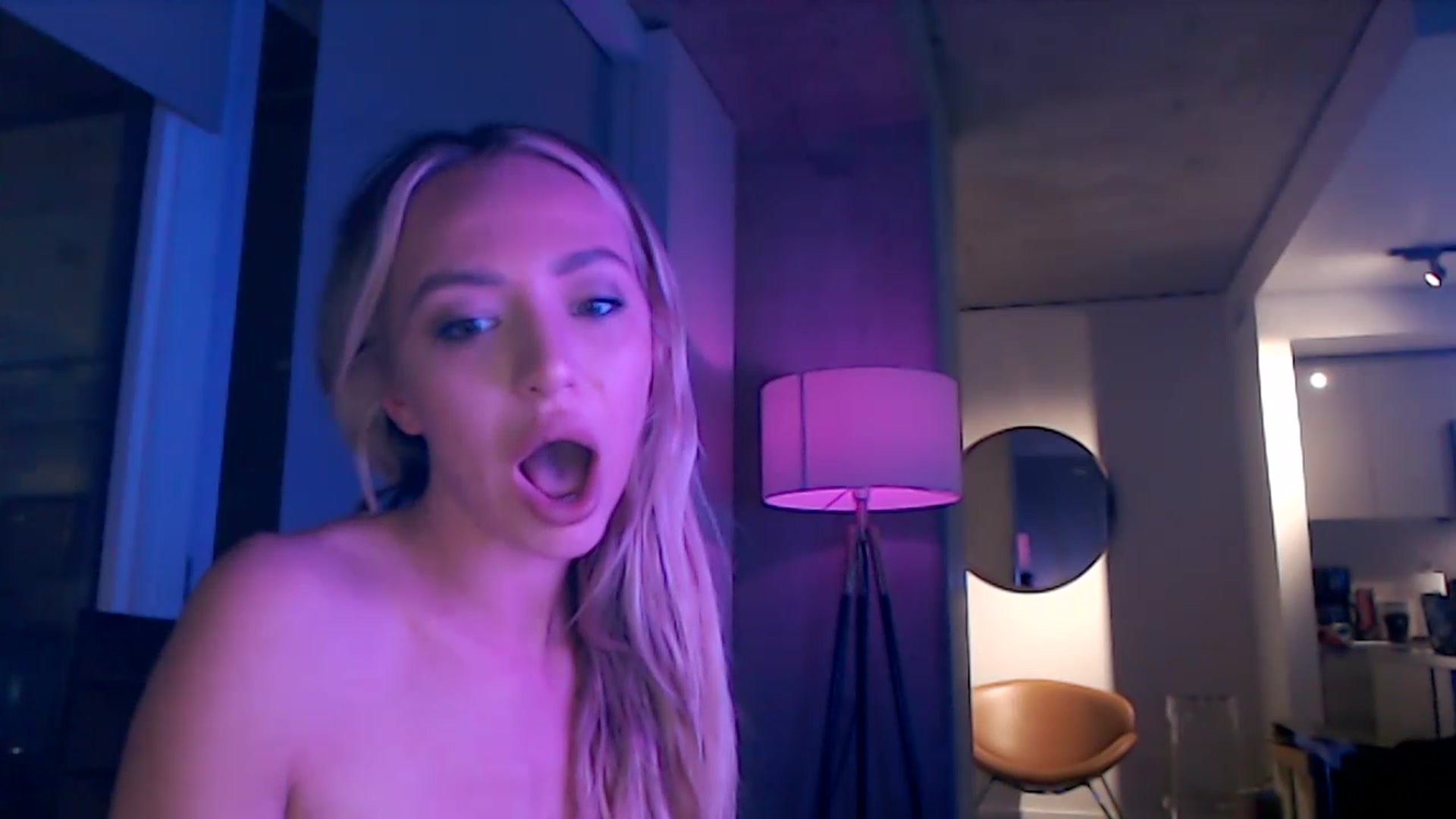 Gallery image thumbnail from AnaFoxx's myfreecams stream on, 12/03/2022, 03:56 image 19 of 20