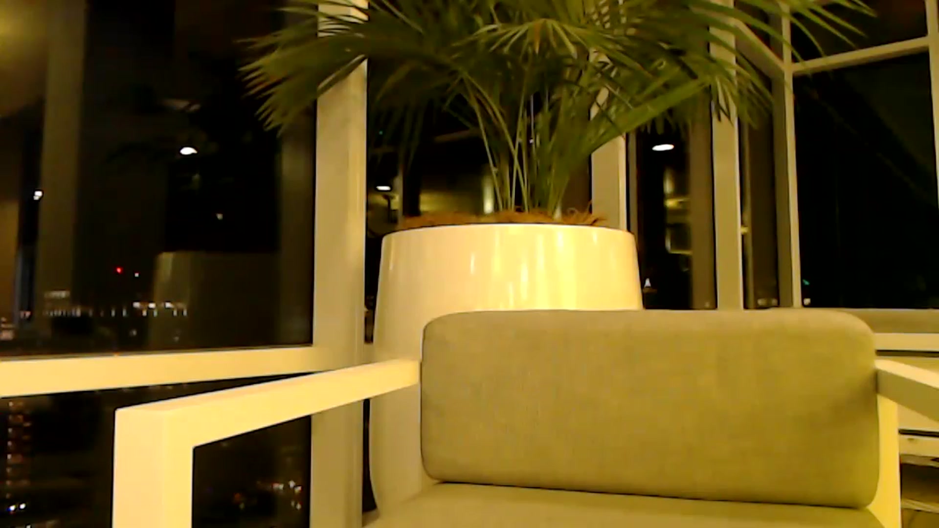 Gallery image thumbnail from AnaFoxx's myfreecams stream on, 12/11/2022, 11:32 image 5 of 20