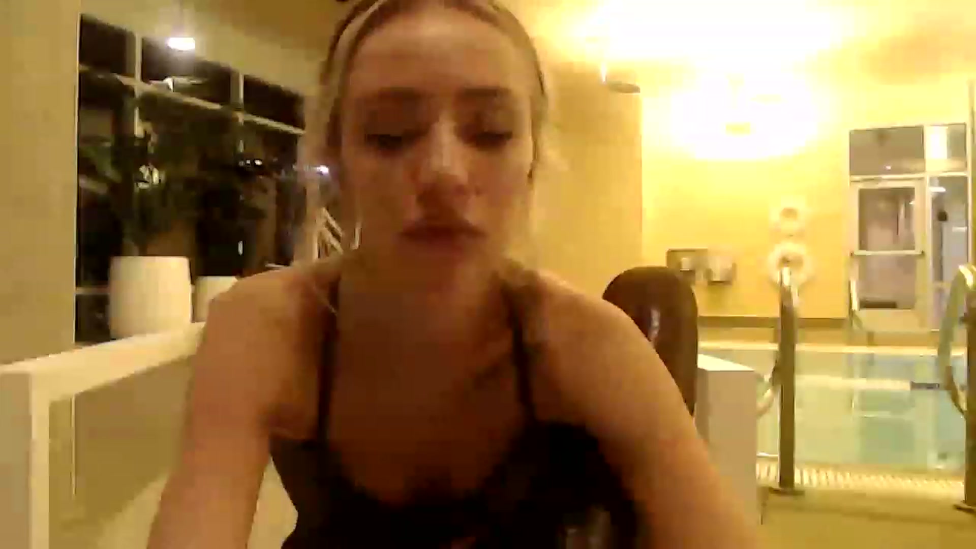 Gallery image thumbnail from AnaFoxx's myfreecams stream on, 12/12/2022, 09:42 image 16 of 20