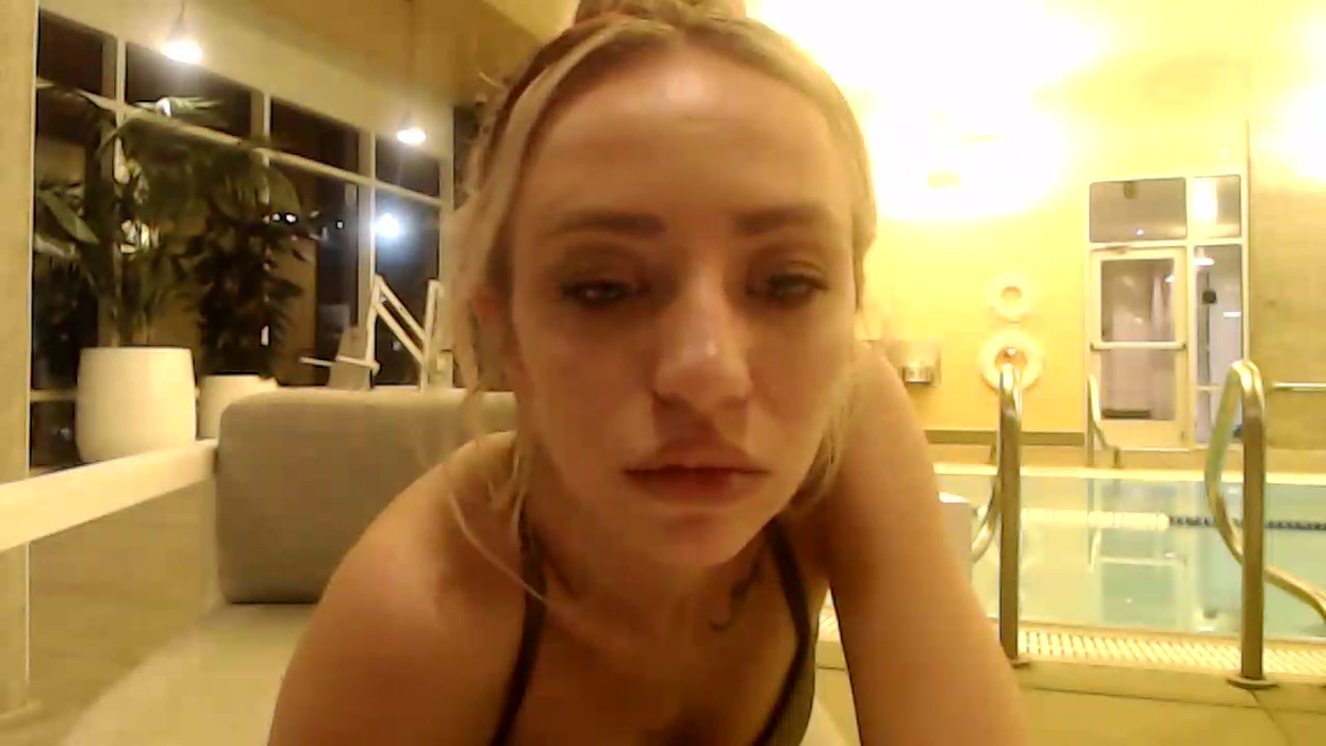Gallery image thumbnail from AnaFoxx's myfreecams stream on, 12/12/2022, 09:42 image 11 of 20