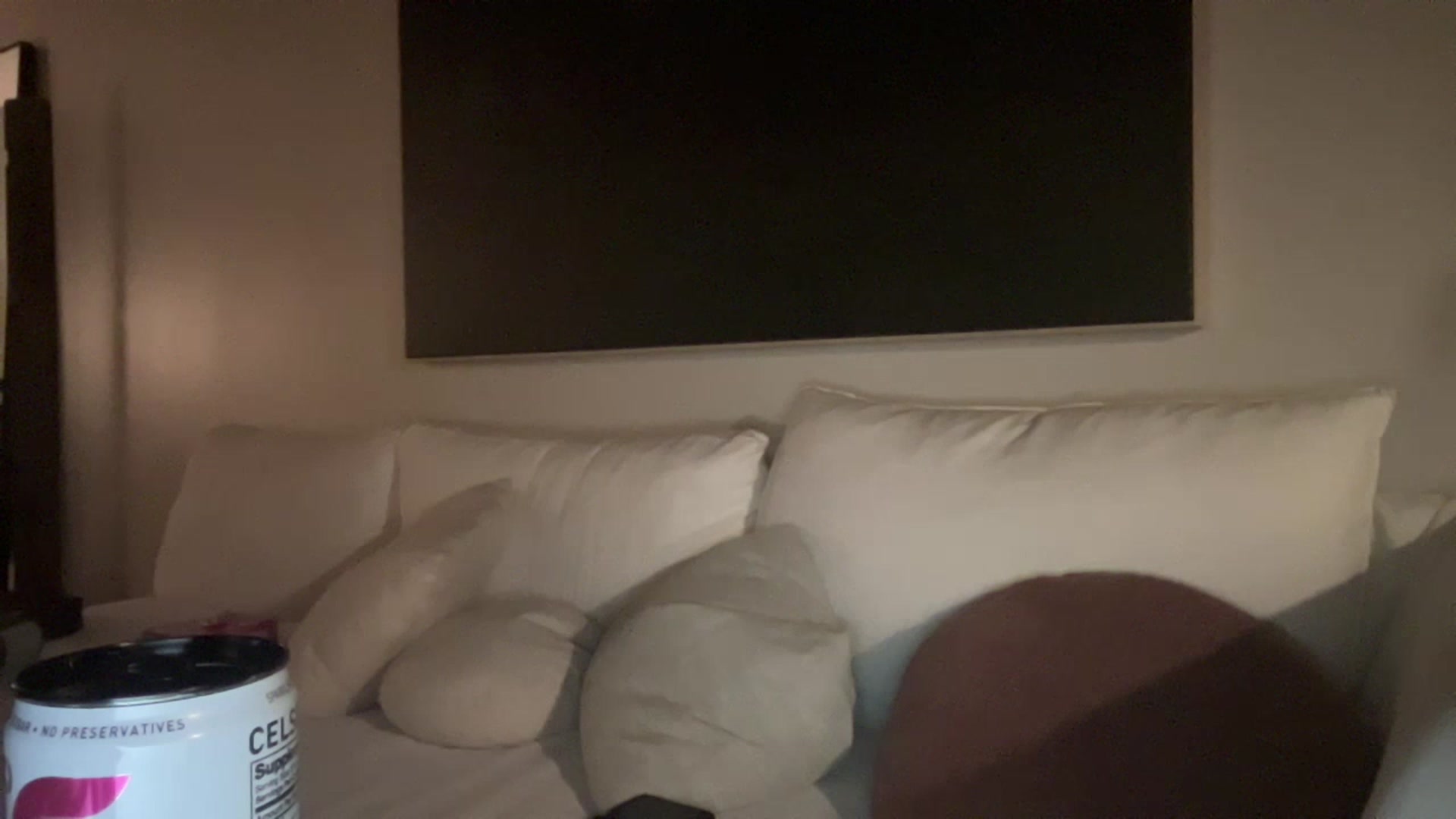 Gallery image thumbnail from AnaFoxx's myfreecams stream on, 12/18/2022, 08:37 image 8 of 20