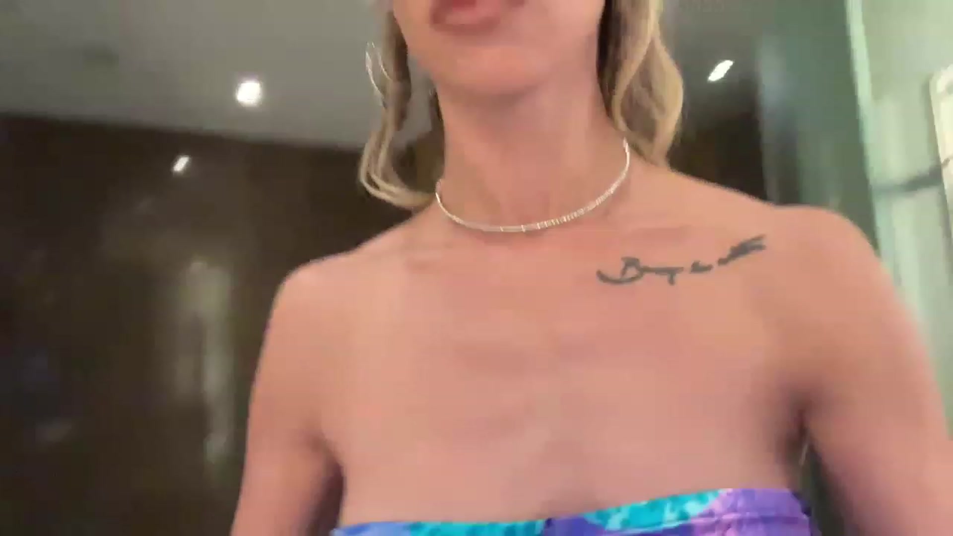 Gallery image thumbnail from AnaFoxx's myfreecams stream on, 03/26/2023, 04:12 image 6 of 20