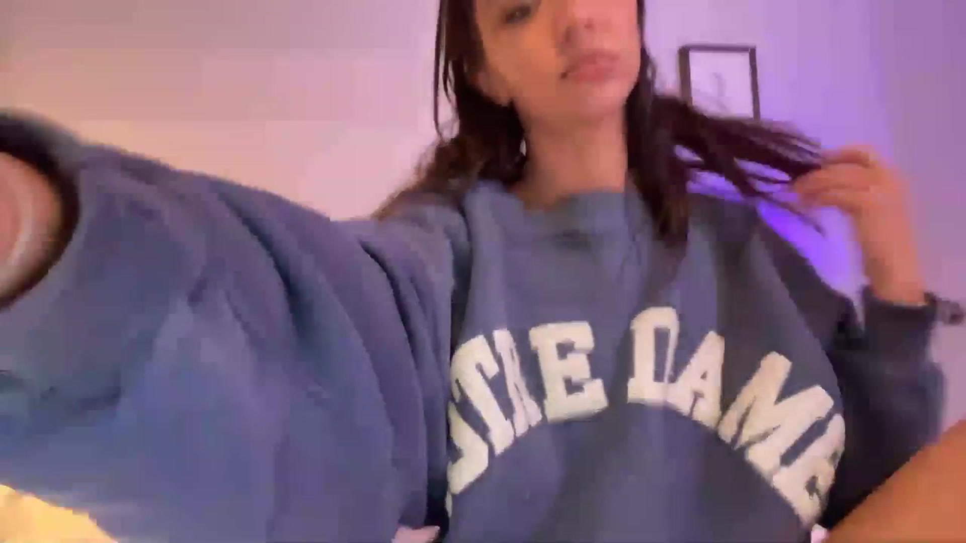 Gallery image thumbnail from AnaFoxx's myfreecams stream on, 06/15/2023, 08:34 image 11 of 20