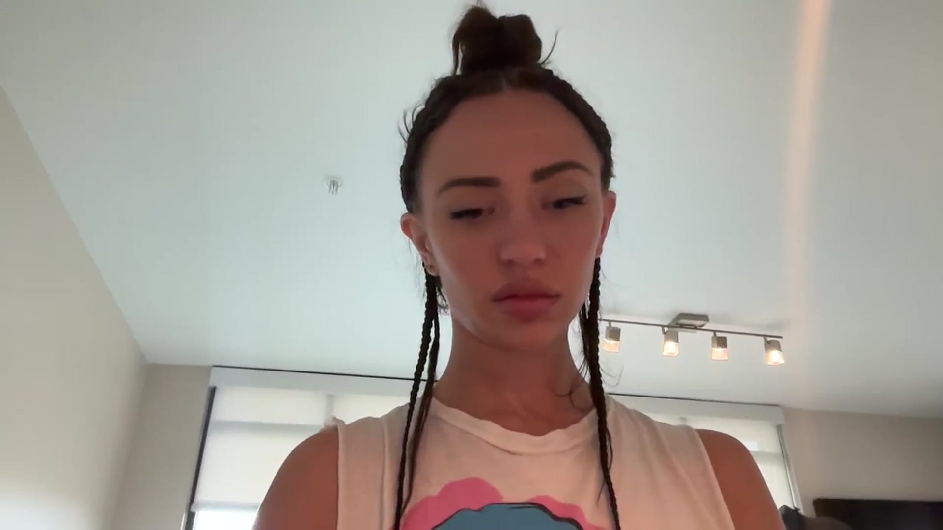 Gallery image thumbnail from AnaFoxx's myfreecams stream on, 09/10/2023, 12:23 image 16 of 20