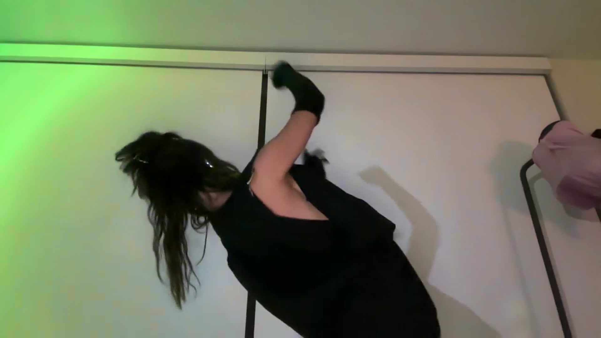 Gallery image thumbnail from AnaFoxx's myfreecams stream on, 09/28/2023, 08:37 image 17 of 20