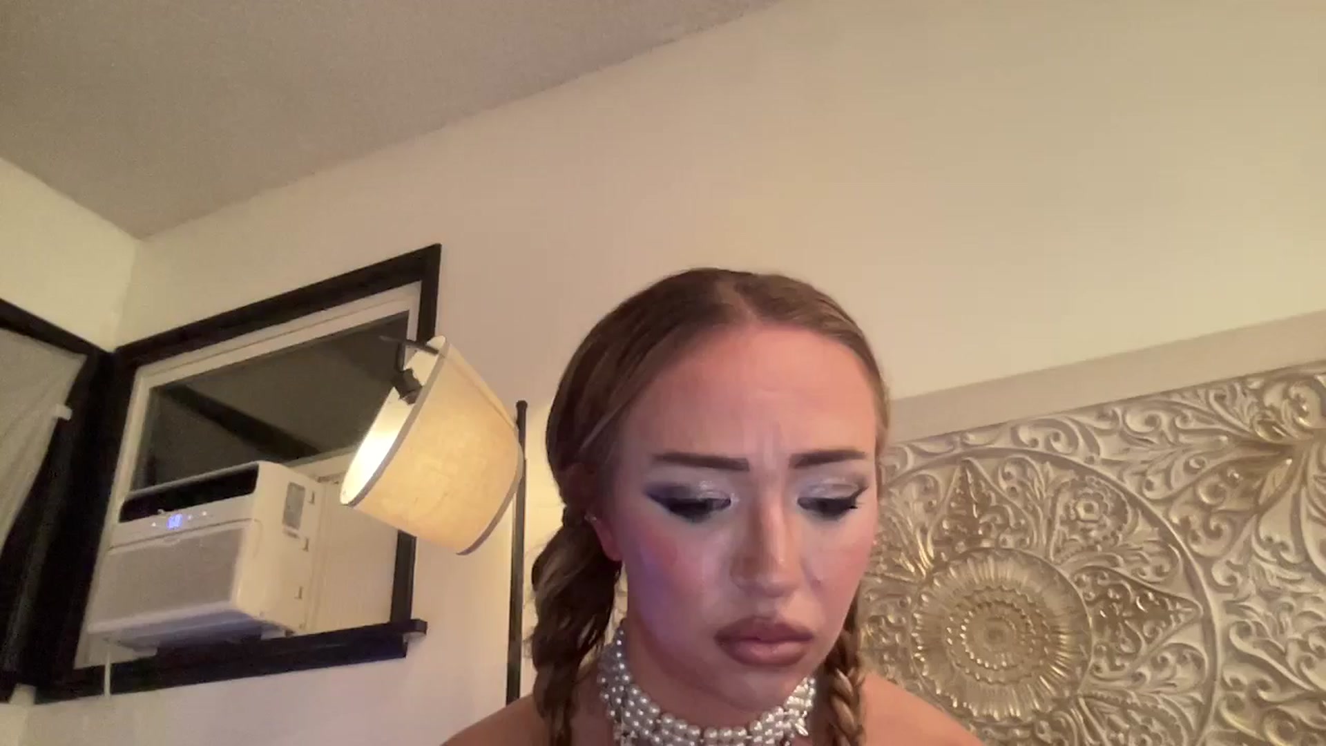 Gallery image thumbnail from AnaFoxx's myfreecams stream on, 10/15/2024, 07:53 image 20 of 20