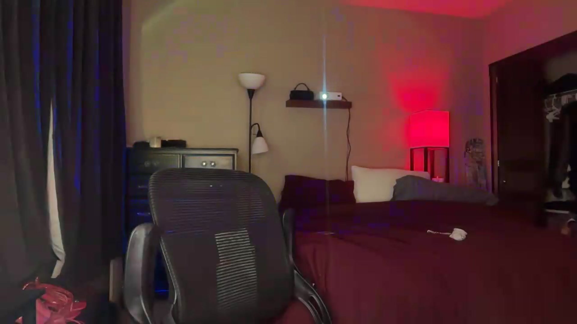 Gallery image thumbnail from AnaFoxx's myfreecams stream on, 06/22/2026, 08:55 image 14 of 20