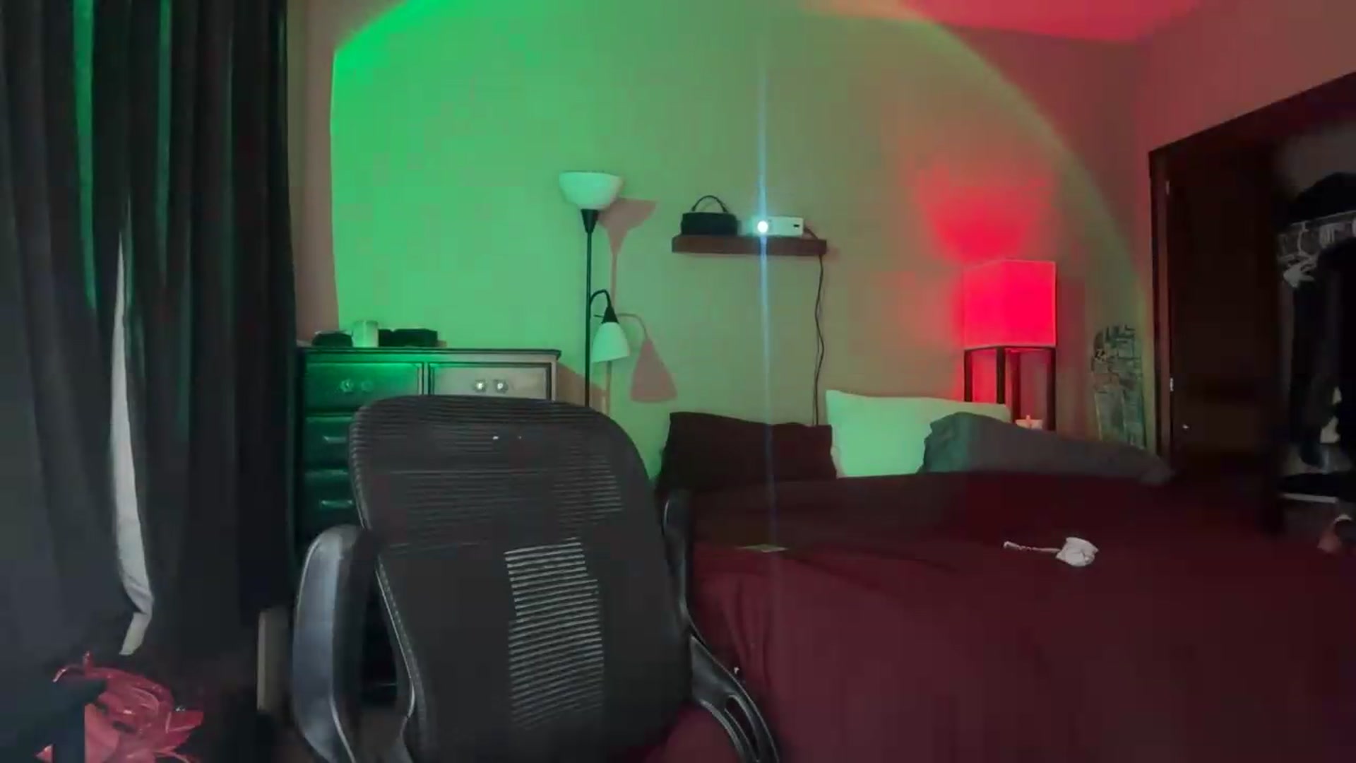 Gallery image thumbnail from AnaFoxx's myfreecams stream on, 06/22/2026, 08:55 image 13 of 20