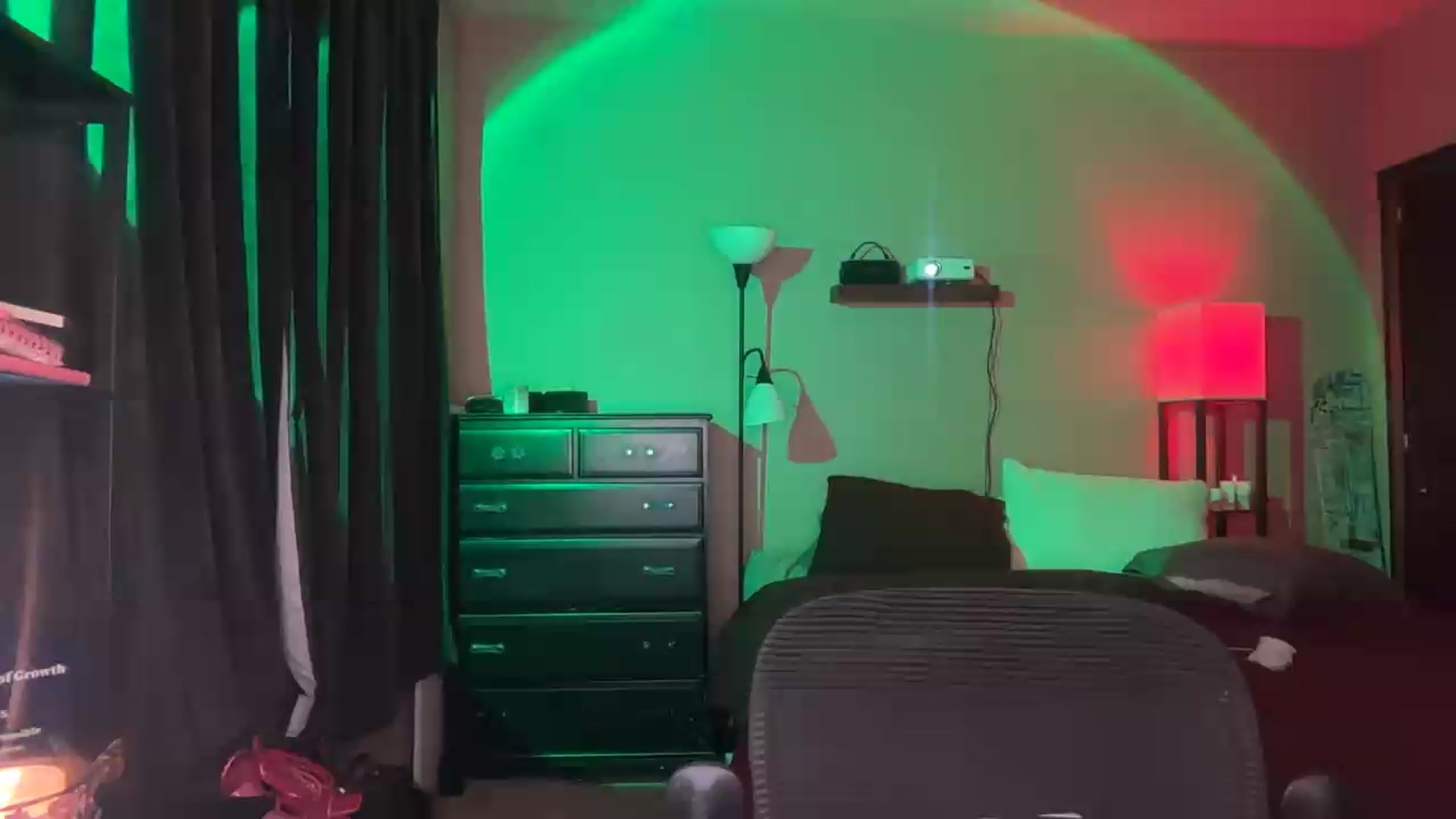 Gallery image thumbnail from AnaFoxx's myfreecams stream on, 06/22/2026, 11:25 image 6 of 20