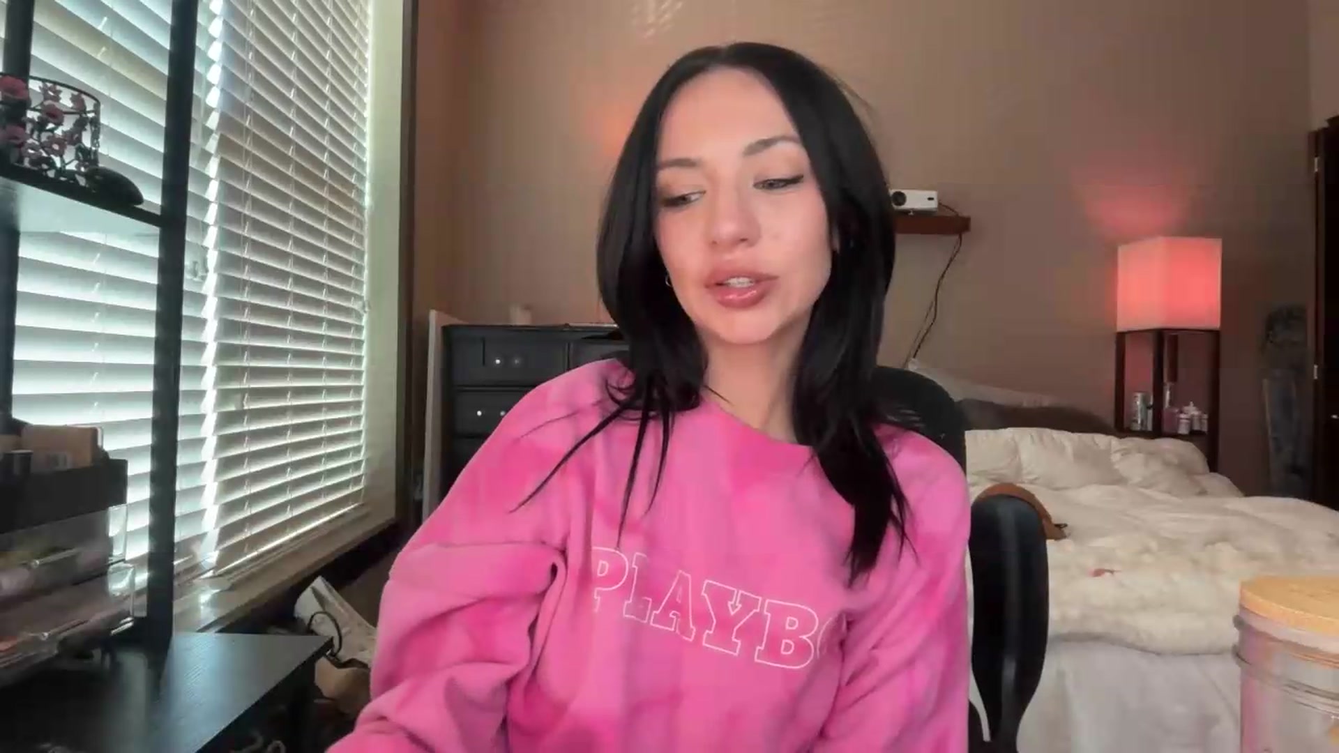 Gallery image thumbnail from AnaFoxx's myfreecams stream on, 07/31/2026, 15:38 image 13 of 20