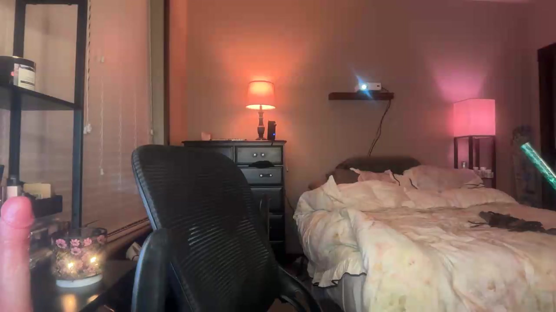 Gallery image thumbnail from AnaFoxx's myfreecams stream on, 08/04/2026, 11:34 image 10 of 20