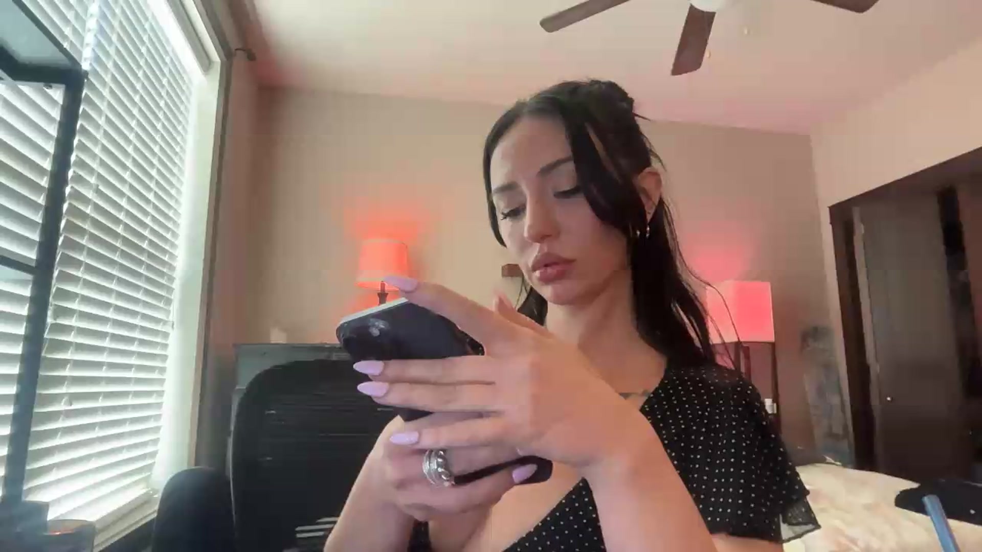 Gallery image thumbnail from AnaFoxx's myfreecams stream on, 08/04/2026, 19:15 image 9 of 20