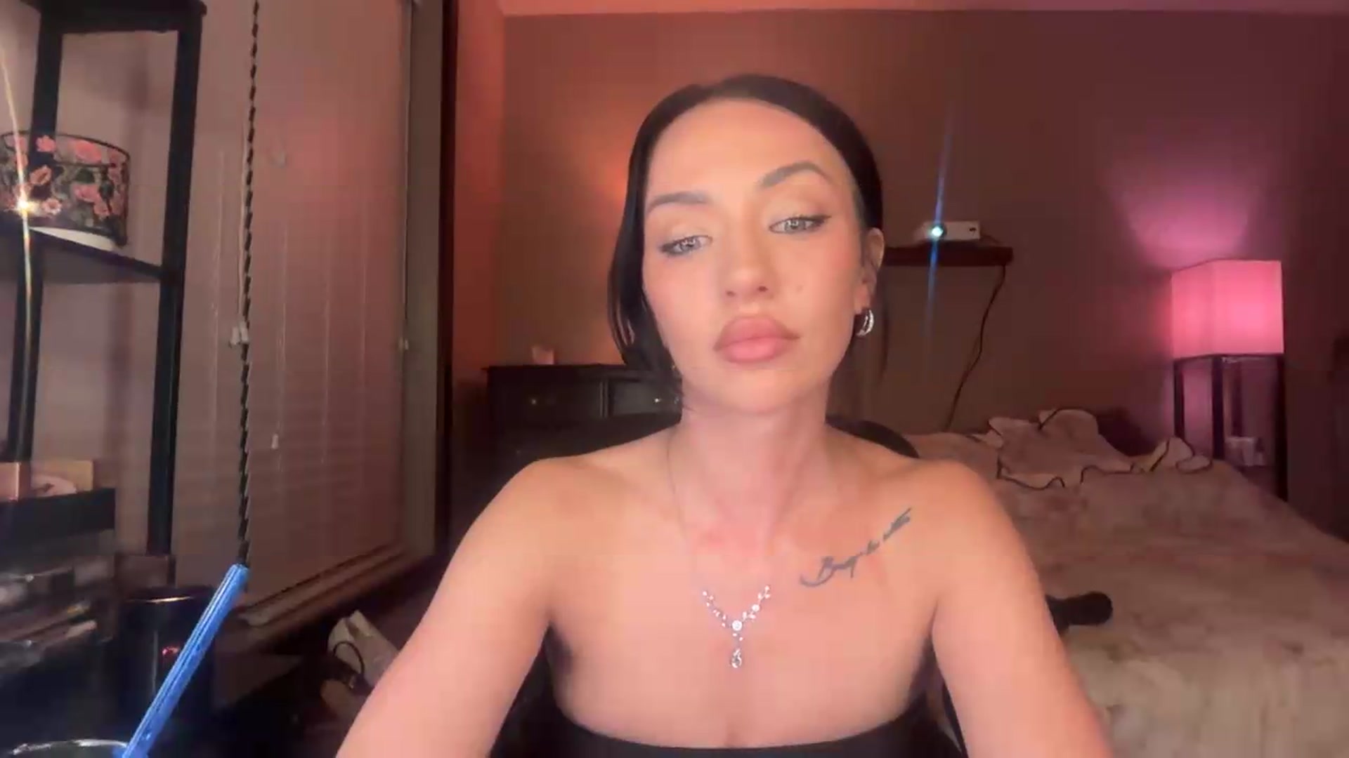 Gallery image thumbnail from AnaFoxx's myfreecams stream on, 08/07/2026, 10:23 image 10 of 20